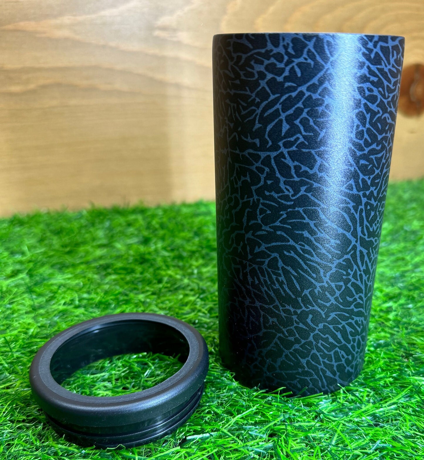 Air Jordan Elephant Print Slim Can Koozie Vacuum Sealed Double Wall 12oz (1)