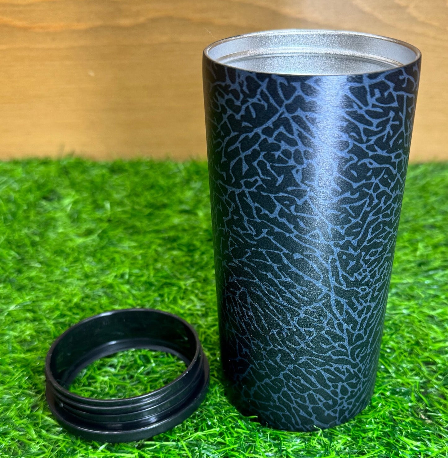 Air Jordan Elephant Print Slim Can Koozie Vacuum Sealed Double Wall 12oz (1)