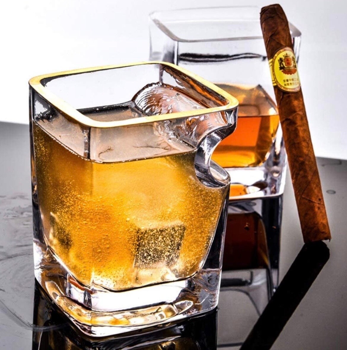 Cigar Holding Whiskey Glass
