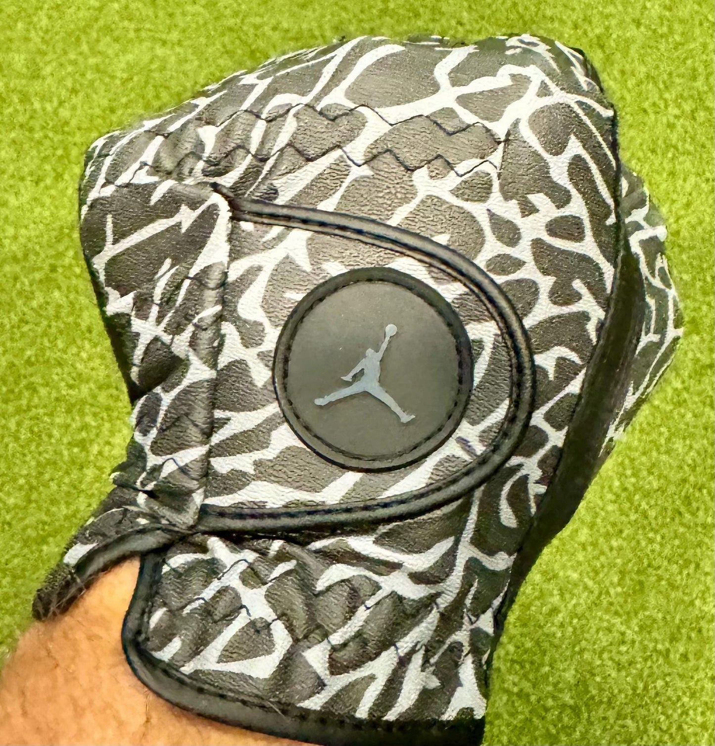 Jordan Golf Glove Elephant print Black & Grey Left Hand Only