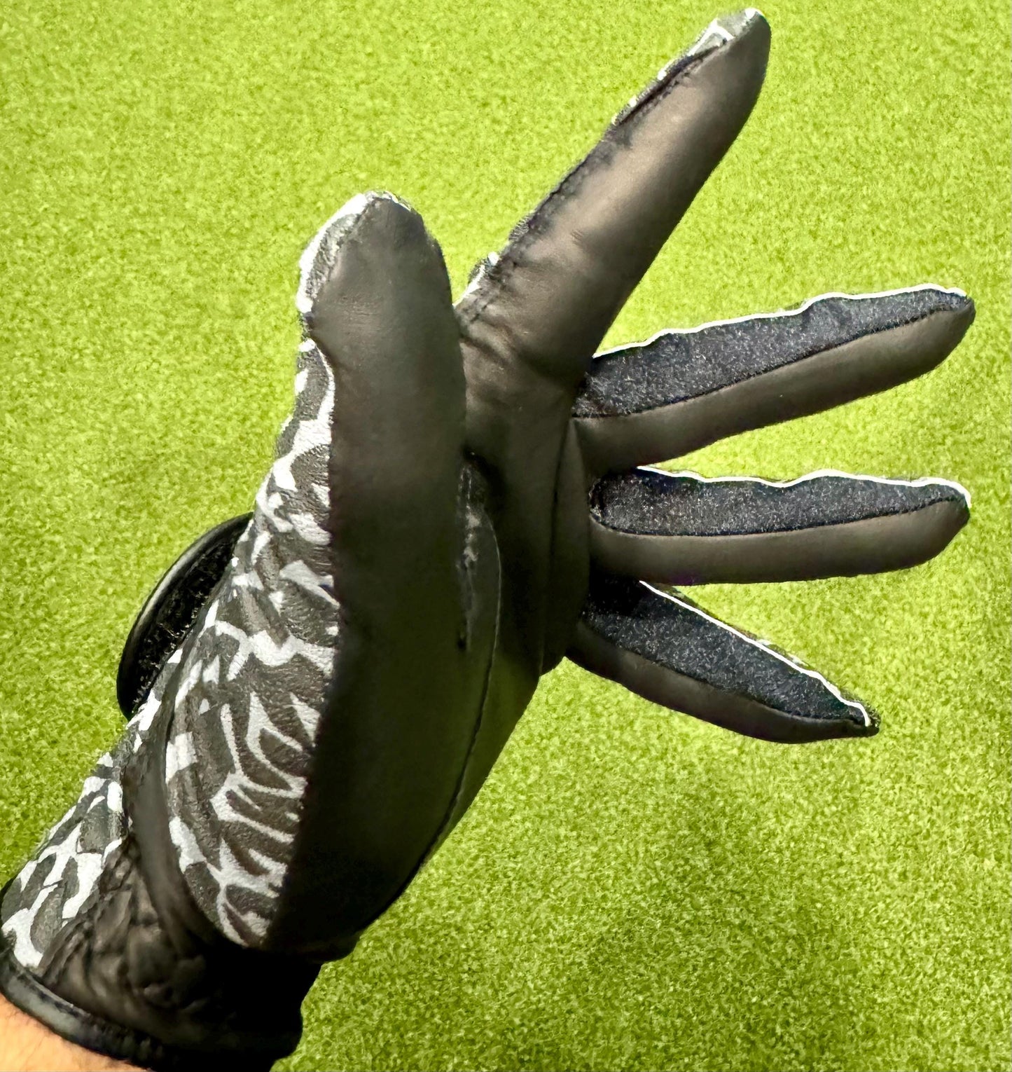 Jordan Golf Glove Elephant print Black & Grey Left Hand Only