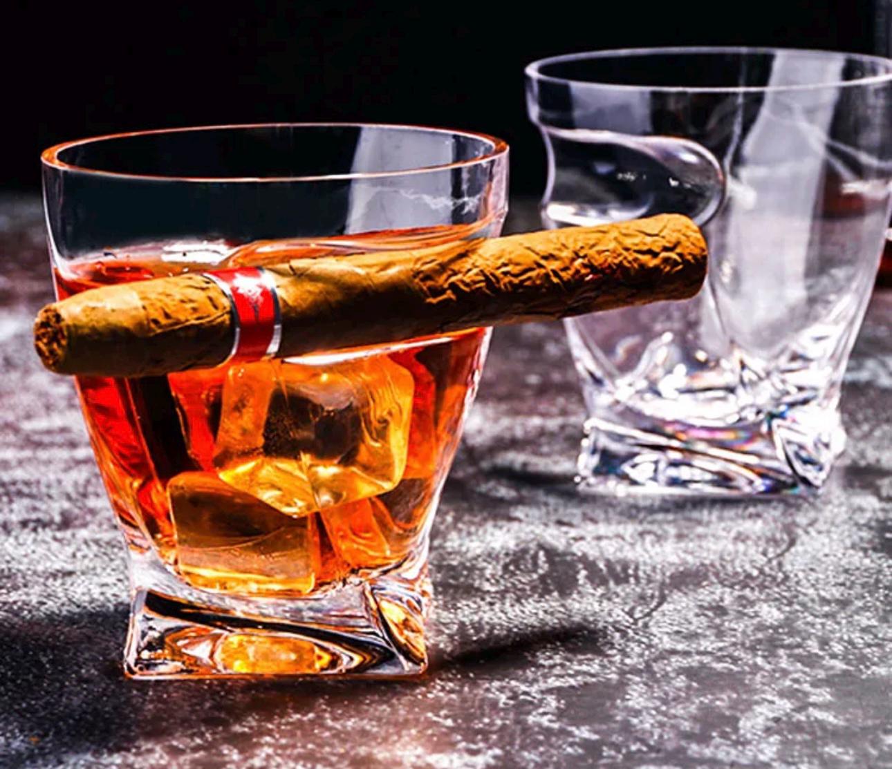 Cigar Holding Whiskey Glass Twist